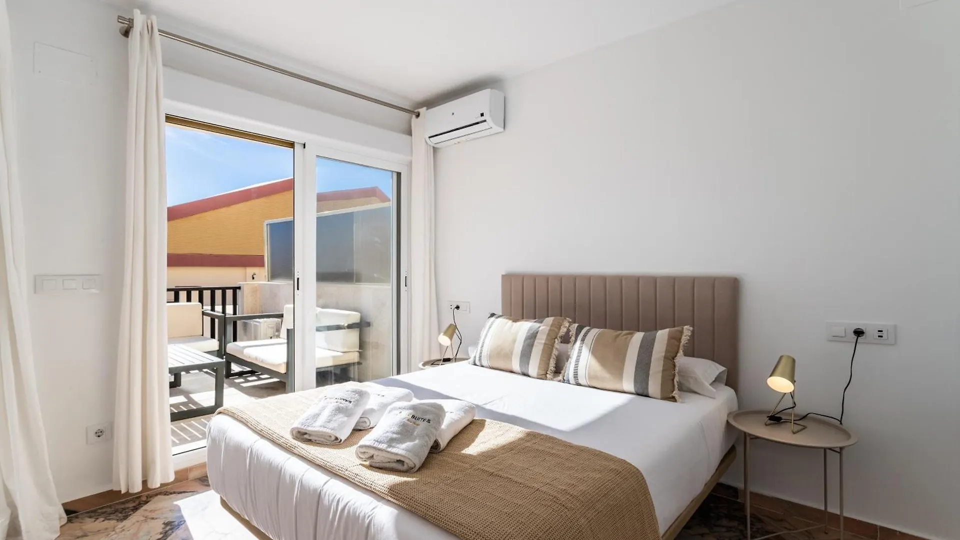 2 Estudios En La Romana Playa, Uno Con Vista Parcial Mar Y Otro Vista A La Piscina Marbella Spain